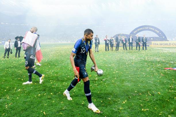 冠军持续争 冠军持续争