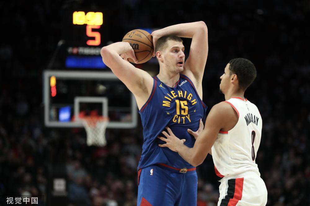 组织义卖活 组织义卖活