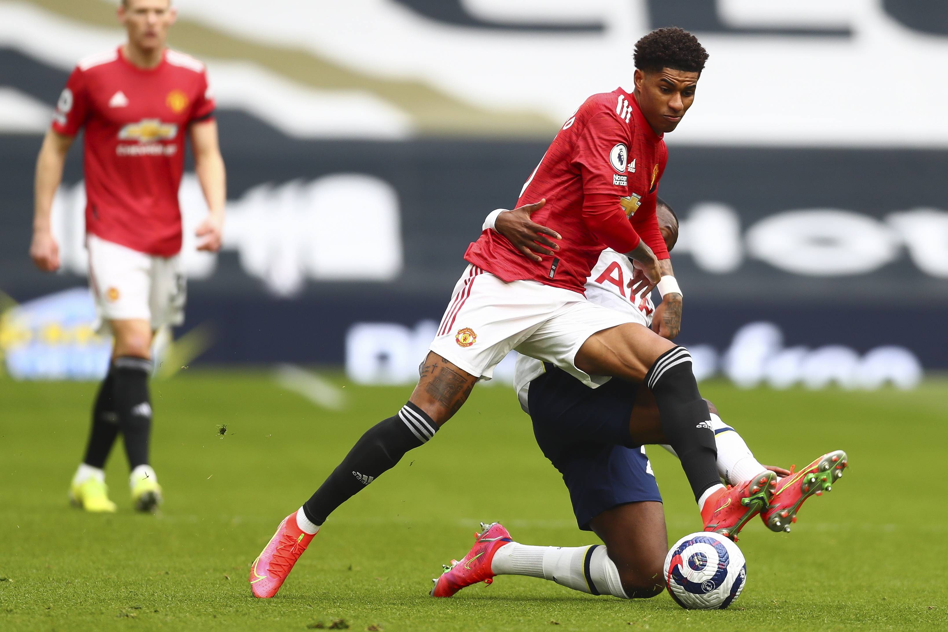 率的人员变 率的人员变